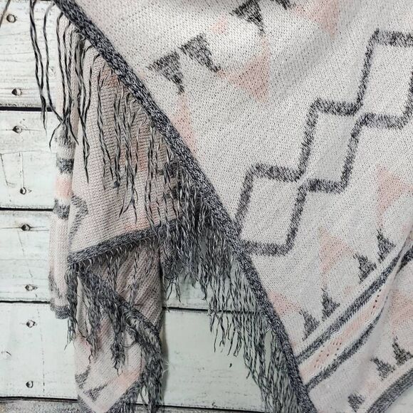 Vanity Women’s Size M Boho Southwestern Open Front Cardigan Sweater Fringe Hem A - Picture 3 of 7